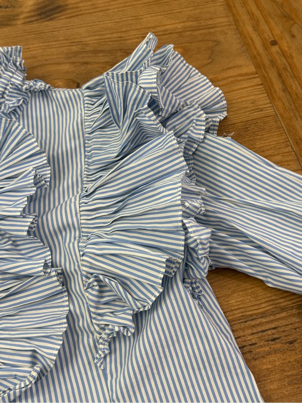 Karen Millen Pleated Striped Ruffle Woven Shirt - Picture 5 of 9